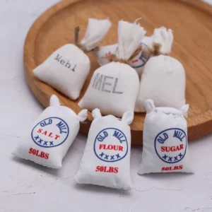 1Pcs Dollhouse Mini Food And Play Scene Flour Bag Kitchen Decor Pocket Seasoning Bag Rolling Stick Baking Plate Accessories